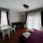 Andy's 3*